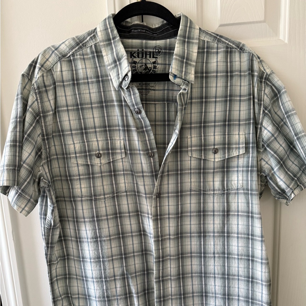 Men’s Kuhl short sleeve button down shirt, size XL